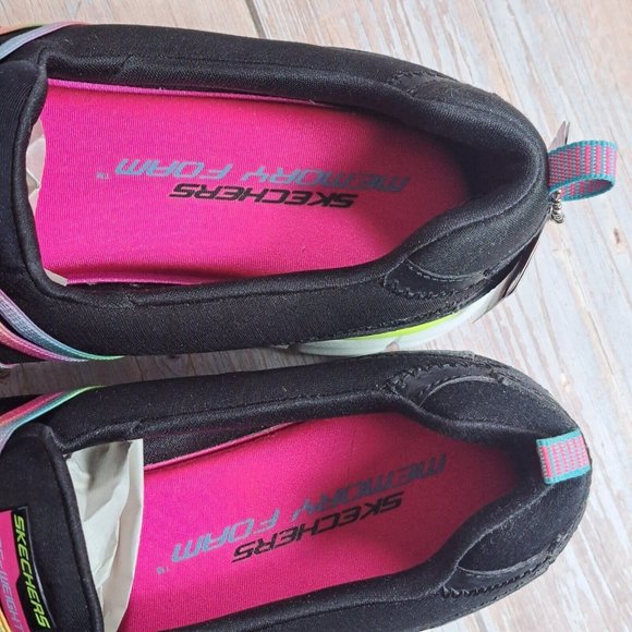 Skechers Black with Multicolor Stripes Athletic Shoes #126 - Picture 8 of 9